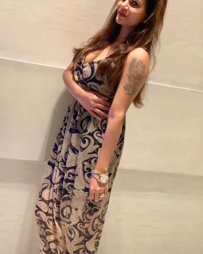 Pynursla Escort